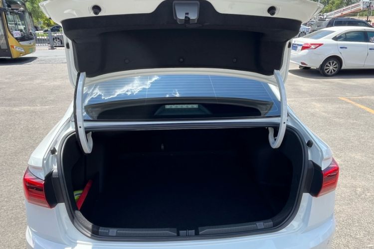 Used Volkswagen Bora 2021 1.5L Automatic Fashionable Smart Connectivity Version Interior 4