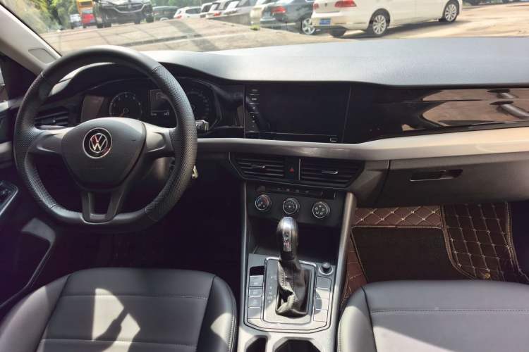 Used Volkswagen Bora 2021 1.5L Automatic Fashionable Smart Connectivity Version Interior 5
