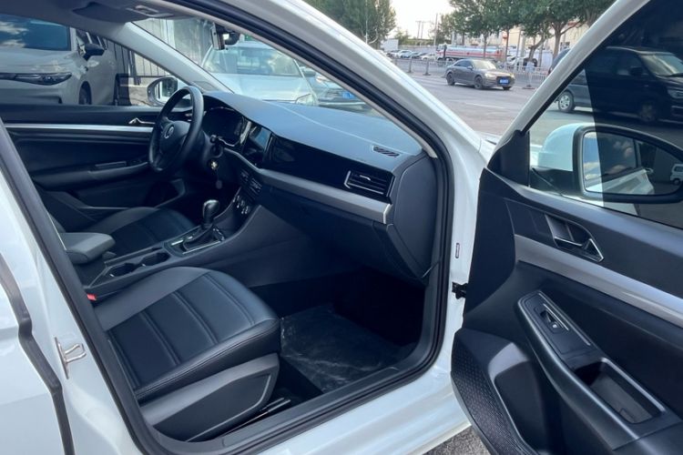 Used Volkswagen Bora 2021 1.5L Automatic Fashionable Smart Connectivity Version Interior 7