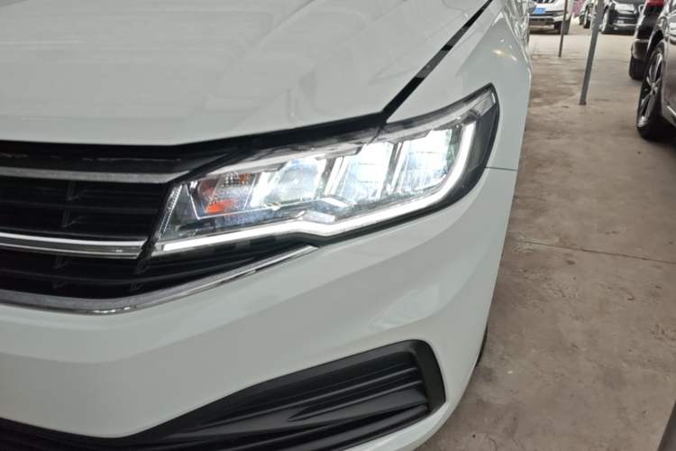 Used Volkswagen Bora 2021 1.5L Automatic Fashionable Smart Connectivity Version Left Front Headlight