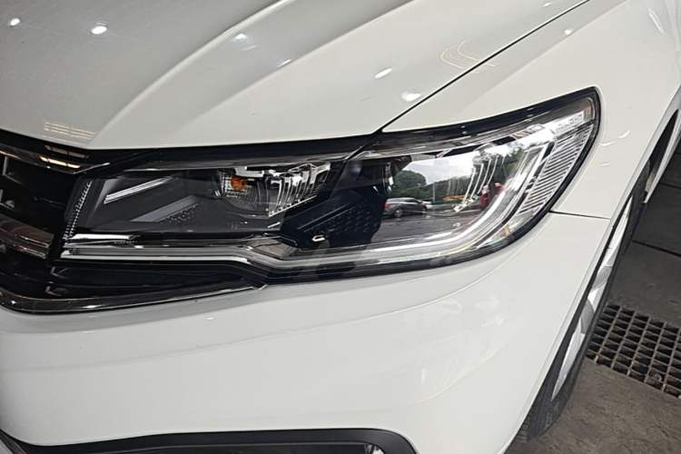 Used Volkswagen Bora 2021 1.5L Automatic Comfort Smart Connect Edition Left Front Headlight