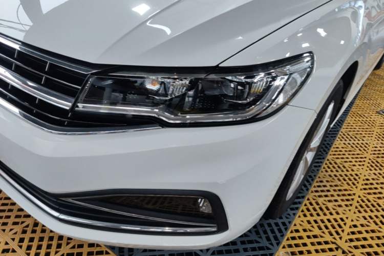 Used Volkswagen Bora 2021 1.5L Automatic Elite Smart Connect Edition Left Front Headlight
