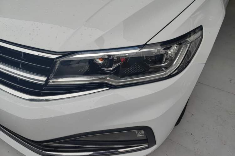 Used Volkswagen Bora 2021 1.5L Automatic Comfort Smart Connect Edition Left Front Headlight