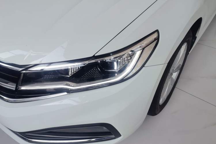 Used Volkswagen Bora 2021 1.5L Automatic Comfort Smart Connect Edition Left Front Headlight