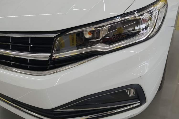 Used Volkswagen Bora 2021 1.5L Automatic Comfort Smart Connect Edition Left Front Headlight