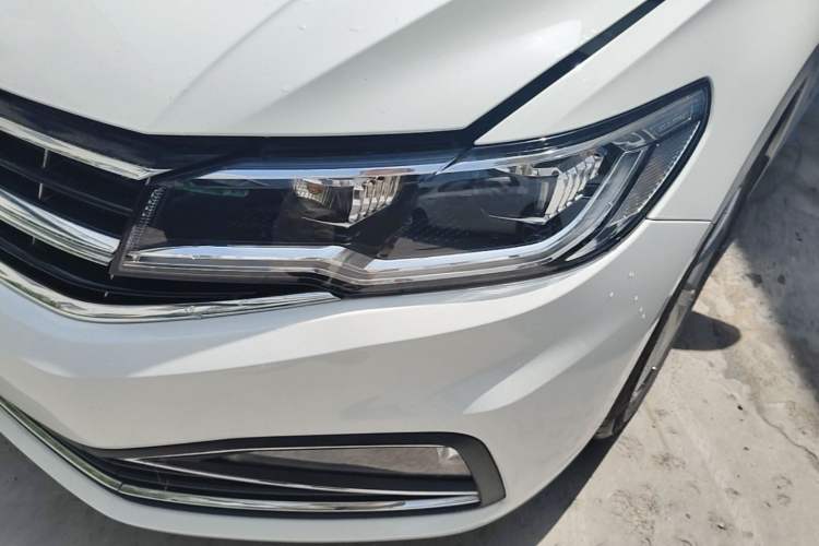 Used Volkswagen Bora 2021 1.5L Automatic Comfort Smart Connect Edition Left Front Headlight