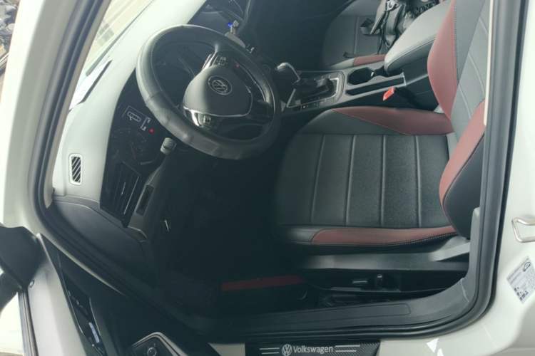 Used Volkswagen Bora 2021 200TSI DSG Comfort Connect Edition Left Front Seat