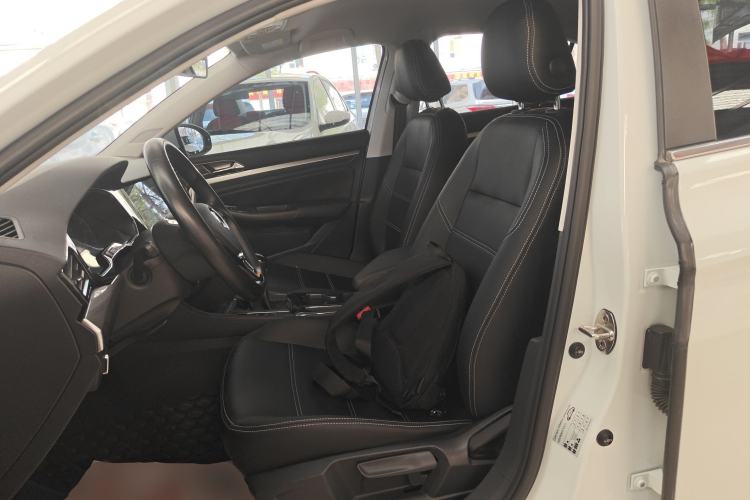 Used Volkswagen Bora 2021 1.5L Manual Fashion Smart Connect Edition Left Front Seat