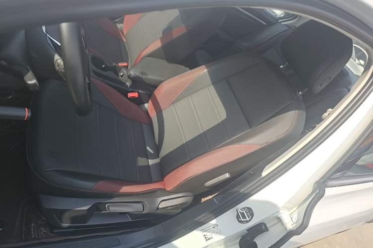 Used Volkswagen Bora 2021 1.5L Automatic Comfort Smart Connect Edition Left Front Seat