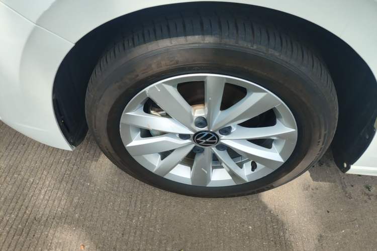 Used Volkswagen Bora 2021 1.5L Automatic Comfort Smart Connect Edition Left Front Wheel Hub