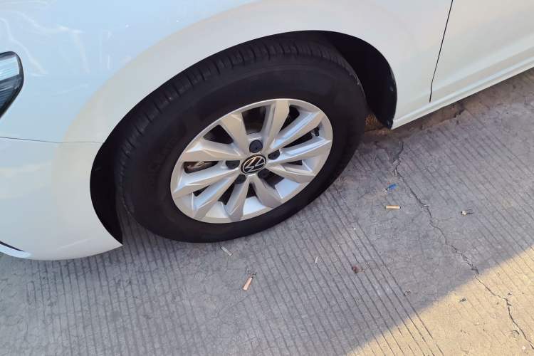 Used Volkswagen Bora 2021 1.5L Automatic Fashionable Smart Connectivity Version Left Front Wheel Hub