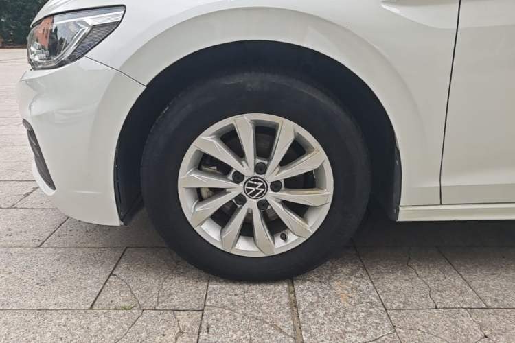 Used Volkswagen Bora 2021 1.5L Automatic Fashionable Smart Connectivity Version Left Front Wheel Hub