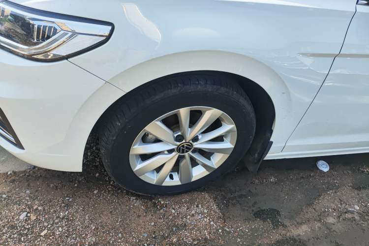 Used Volkswagen Bora 2021 1.5L Automatic Comfort Smart Connect Edition Left Front Wheel Hub