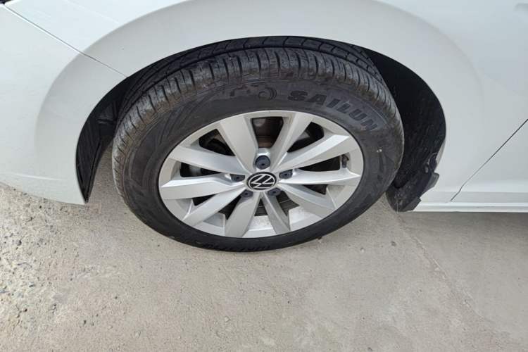 Used Volkswagen Bora 2021 1.5L Automatic Elite Smart Connect Edition Left Front Wheel Hub