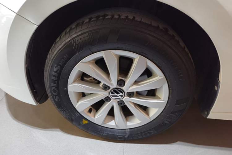 Used Volkswagen Bora 2021 1.5L Automatic Fashionable Smart Connectivity Version Left Front Wheel Hub