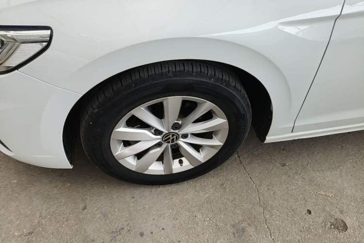 Used Volkswagen Bora 2021 1.5L Automatic Comfort Smart Connect Edition Left Front Wheel Hub
