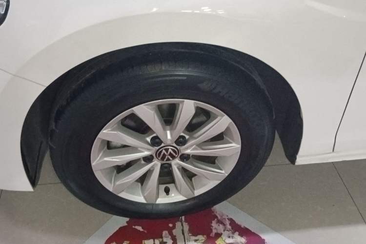 Used Volkswagen Bora 2021 1.5L Automatic Fashionable Smart Connectivity Version Left Front Wheel Hub