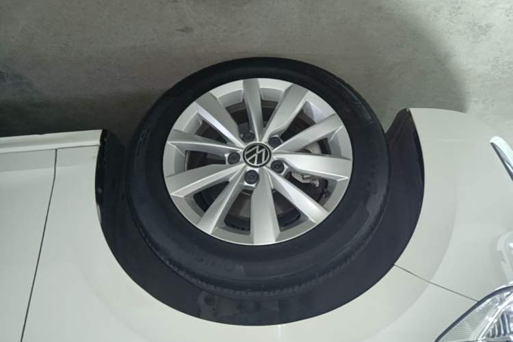 Used Volkswagen Bora 2021 1.5L Automatic Comfort Smart Connect Edition Left Front Wheel Hub