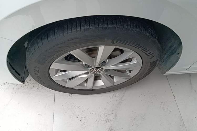 Used Volkswagen Bora 2021 1.5L Automatic Comfort Smart Connect Edition Left Front Wheel Hub