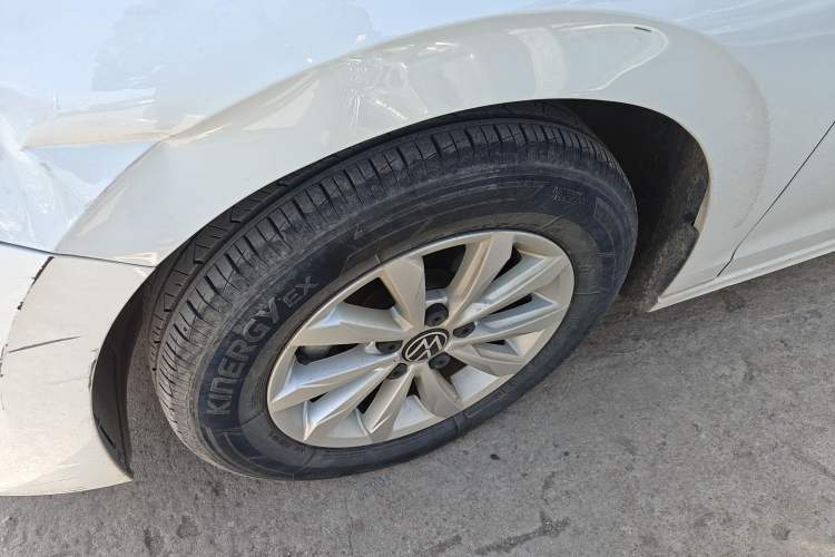 Used Volkswagen Bora 2021 1.5L Automatic Fashionable Smart Connectivity Version Left Front Wheel Hub