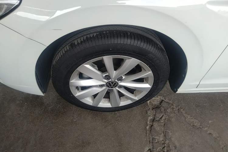 Used Volkswagen Bora 2021 280TSI DSG Elite Smart Connectivity Version Left Front Wheel Hub