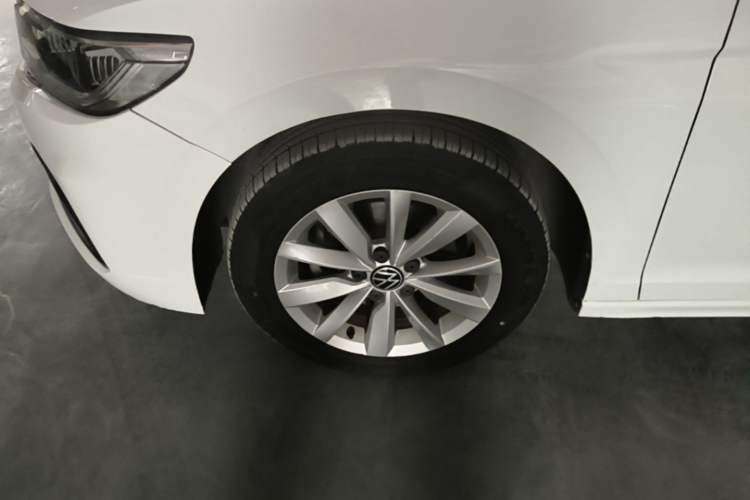 Used Volkswagen Bora 2021 280TSI DSG Elite Smart Connectivity Version Left Front Wheel Hub
