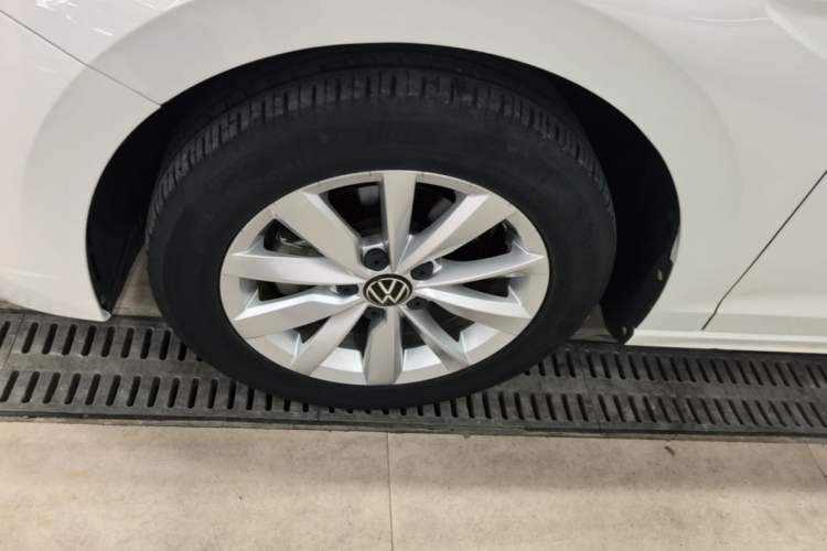 Used Volkswagen Bora 2021 1.5L Automatic Elite Smart Connect Edition Left Front Wheel Hub
