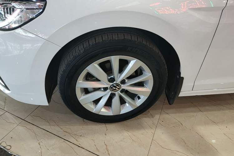 Used Volkswagen Bora 2021 1.5L Automatic Elite Smart Connect Edition Left Front Wheel Hub