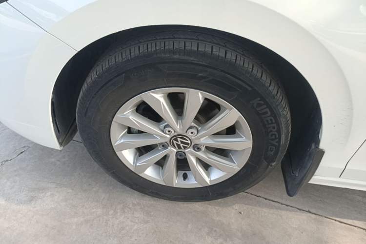 Used Volkswagen Bora 2021 1.5L Automatic Fashionable Smart Connectivity Version Left Front Wheel Hub