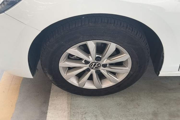 Used Volkswagen Bora 2021 1.5L Automatic Fashionable Smart Connectivity Version Left Front Wheel Hub