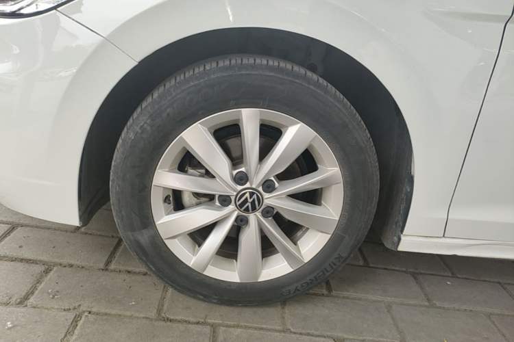 Used Volkswagen Bora 2021 1.5L Automatic Elite Smart Connect Edition Left Front Wheel Hub