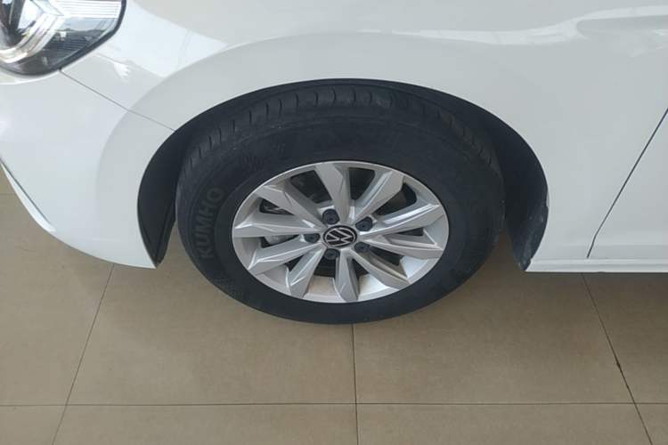 Used Volkswagen Bora 2021 1.5L Automatic Fashionable Smart Connectivity Version Left Front Wheel Hub