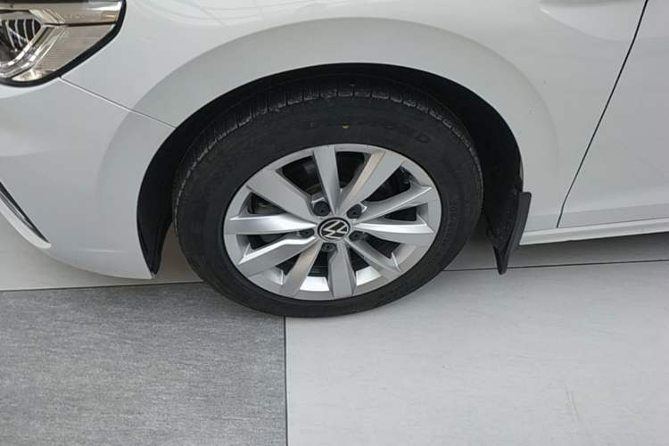 Used Volkswagen Bora 2021 1.5L Automatic Elite Smart Connect Edition Left Front Wheel Hub