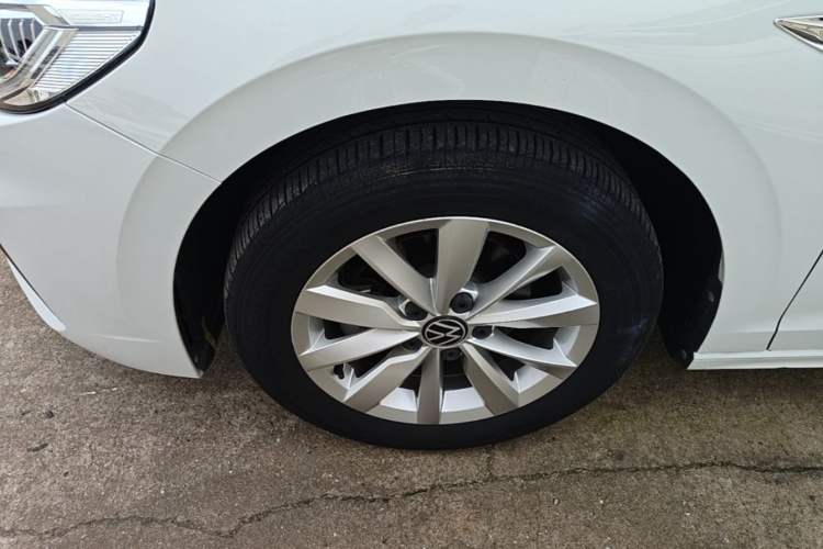 Used Volkswagen Bora 2021 1.5L Automatic Elite Smart Connect Edition Left Front Wheel Hub
