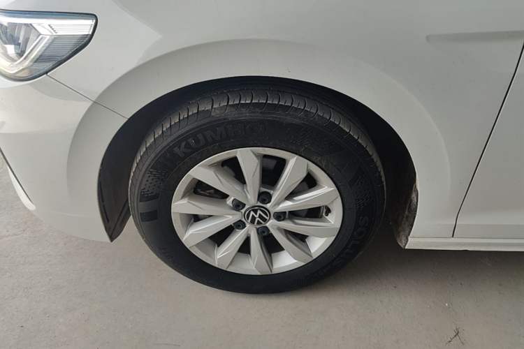 Used Volkswagen Bora 2021 1.5L Automatic Fashionable Smart Connectivity Version Left Front Wheel Hub