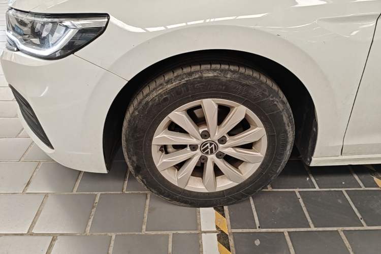 Used Volkswagen Bora 2021 1.5L Automatic Fashionable Smart Connectivity Version Left Front Wheel Hub