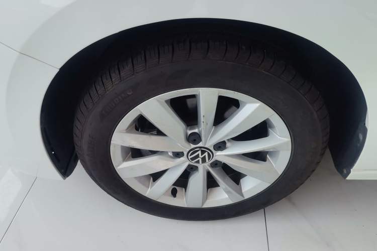 Used Volkswagen Bora 2021 1.5L Automatic Comfort Smart Connect Edition Left Front Wheel Hub