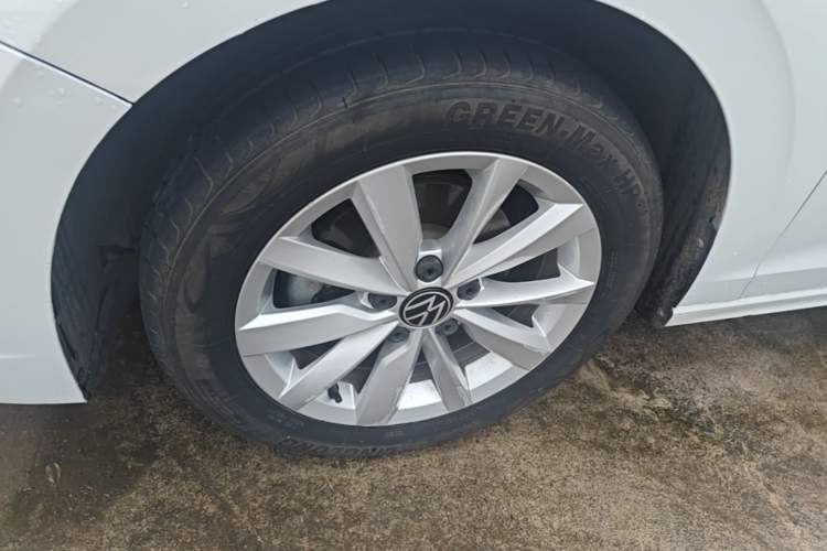 Used Volkswagen Bora 2021 1.5L Automatic Elite Smart Connect Edition Left Front Wheel Hub