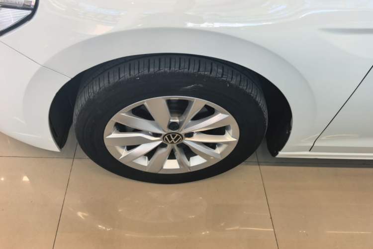 Used Volkswagen Bora 2021 1.5L Automatic Comfort Smart Connect Edition Left Front Wheel Hub