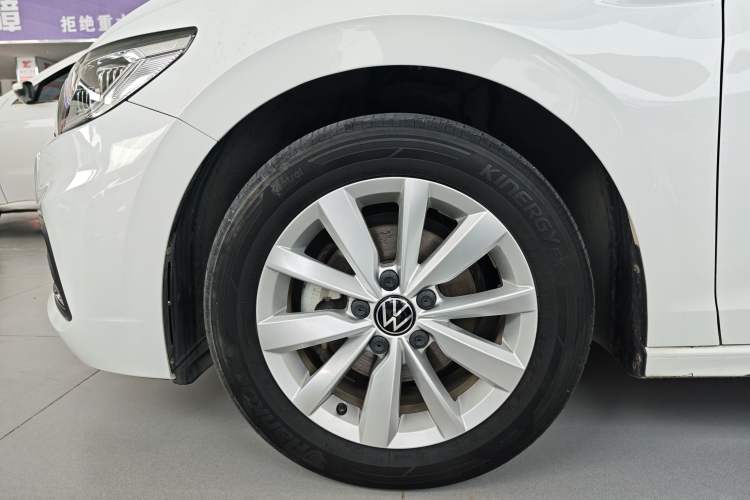 Used Volkswagen Bora 2021 1.5L Automatic Comfort Smart Connect Edition Left Front Wheel Hub