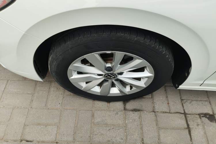 Used Volkswagen Bora 2021 1.5L Automatic Comfort Smart Connect Edition Left Front Wheel Hub
