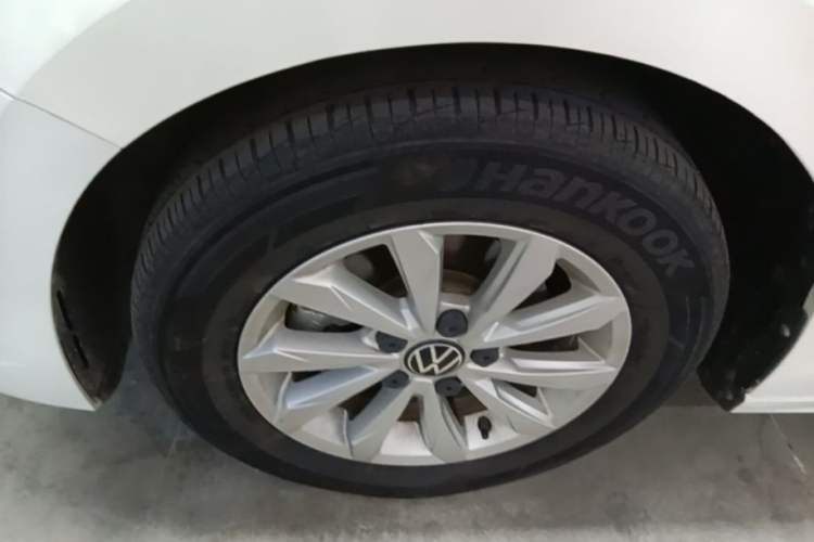 Used Volkswagen Bora 2021 1.5L Automatic Fashionable Smart Connectivity Version Left Front Wheel Hub