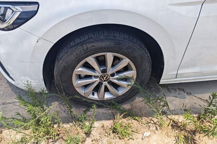 Used Volkswagen Bora 2021 1.5L Automatic Fashionable Smart Connectivity Version Left Front Wheel Hub