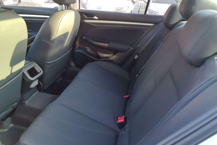 Used Volkswagen Bora 2021 1.5L Automatic Fashionable Smart Connectivity Version Left Rear Seat