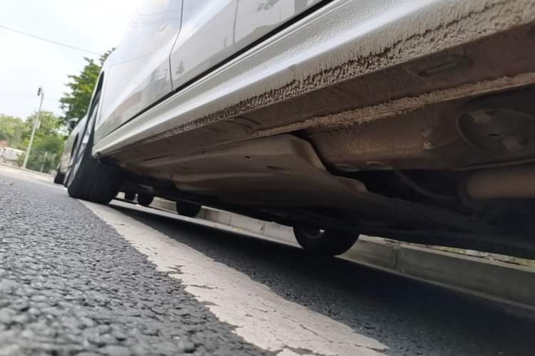 Used Volkswagen Bora 2021 1.5L Automatic Comfort Smart Connect Edition Left Side Sill