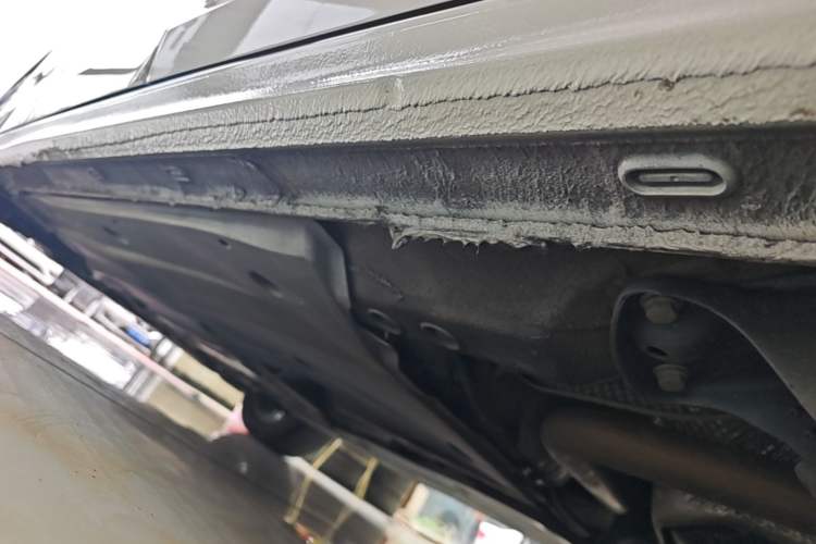 Used Volkswagen Bora 2021 1.5L Automatic Comfort Smart Connect Edition Left Side Sill