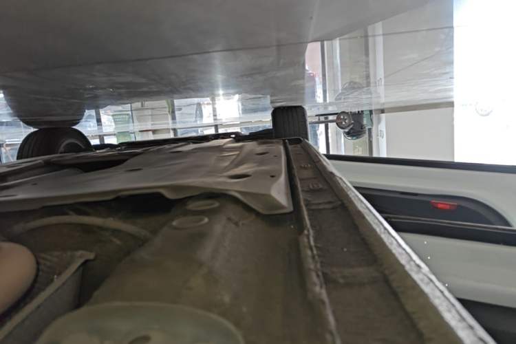 Used Volkswagen Bora 2021 1.5L Automatic Comfort Smart Connect Edition Left Side Sill