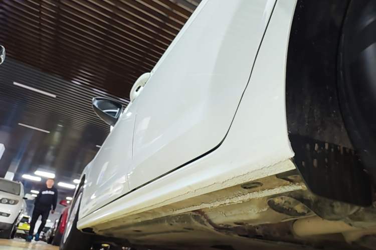 Used Volkswagen Bora 2021 1.5L Automatic Fashionable Smart Connectivity Version Left Side Sill