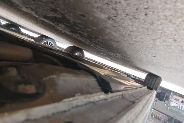 Used Volkswagen Bora 2021 1.5L Automatic Elite Smart Connect Edition Left Side Sill