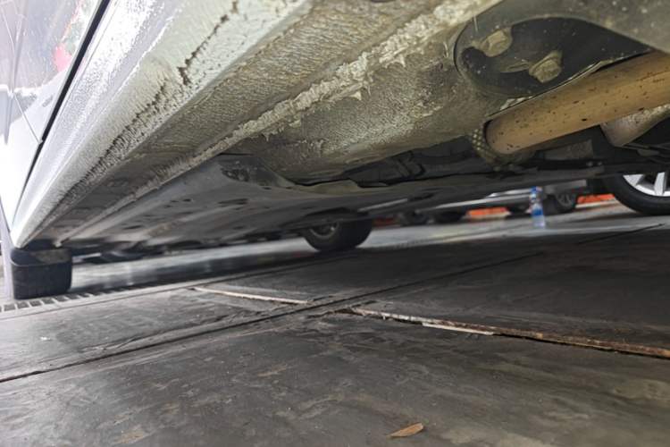 Used Volkswagen Bora 2021 1.5L Automatic Comfort Smart Connect Edition Left Side Sill